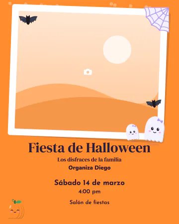Familia disfrazada. Una foto grande de la familia disfrazada con fantasmitas, murciélagos, telaraña y calabaza.
