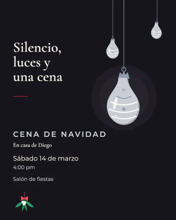 Una sola esfera. Tres esferas plateadas cuelgan de hilos de distinta largura sobre fondo oscuro, con un muérdago.